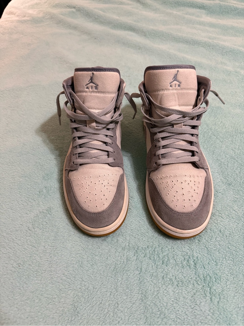 Air Jordan 1 Mid SE Coconut Milk /Particle Gray sneakers